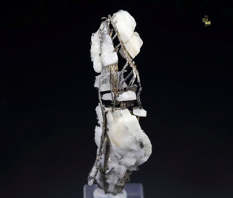 spinel-twinned SILVER, CALCITE