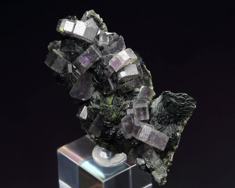 gemmy purple FLUORAPATITE, MUSCOVITE, CHALCOPYRITE