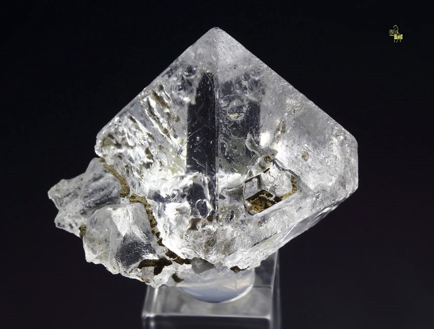 new find - FLUORITE water-clear octahedron