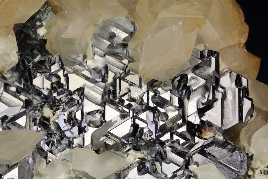 new find - GALENA - SPINEL LAW TWIN, CALCITE