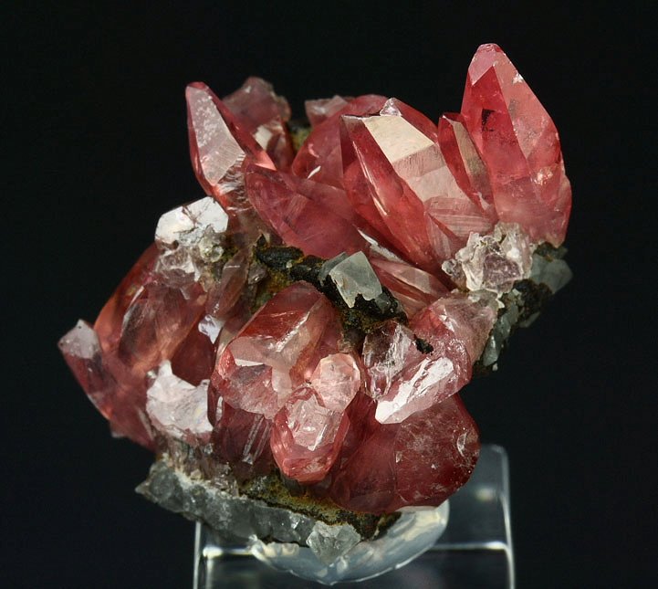 gem RHODOCHROSITE, QUARTZ