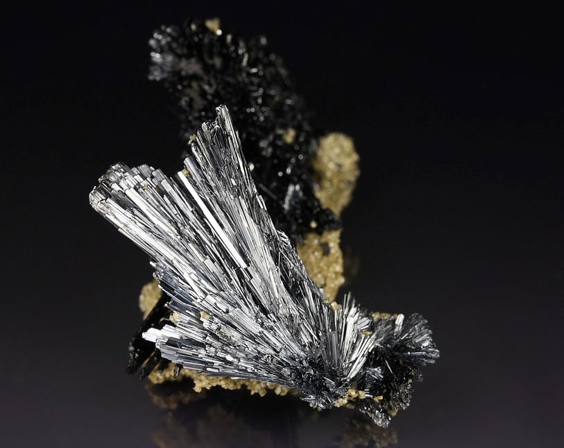 STIBNITE, SIDERITE