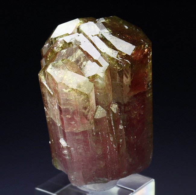 TOURMALINE var. ELBAITE, ALBITE