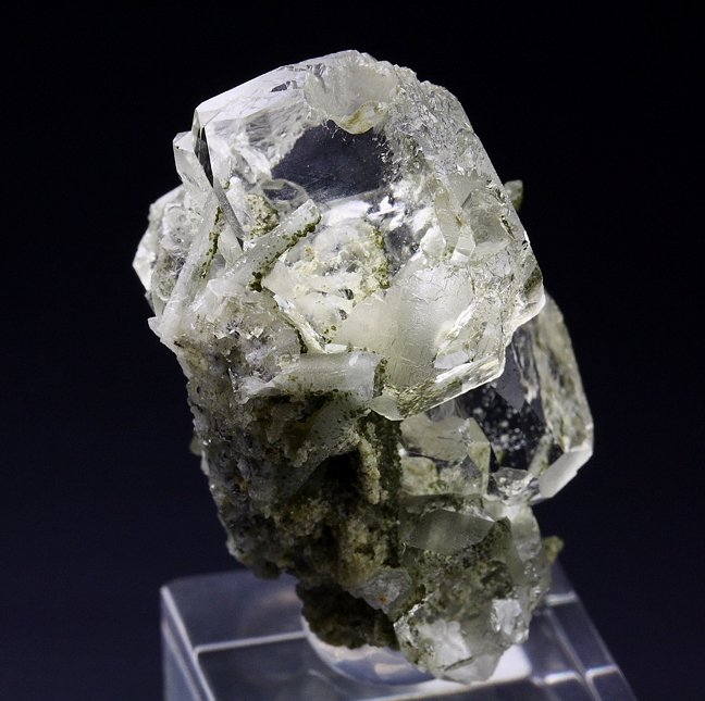 water-clear FLUORITE impaled with QUARTZ