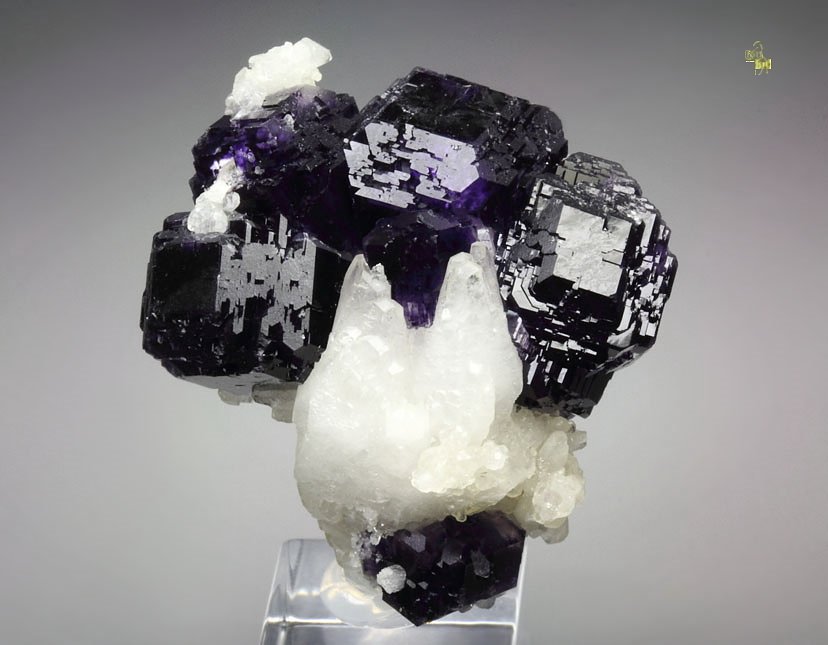 FLUORITE with PHANTOMS, CALCITE - floater 