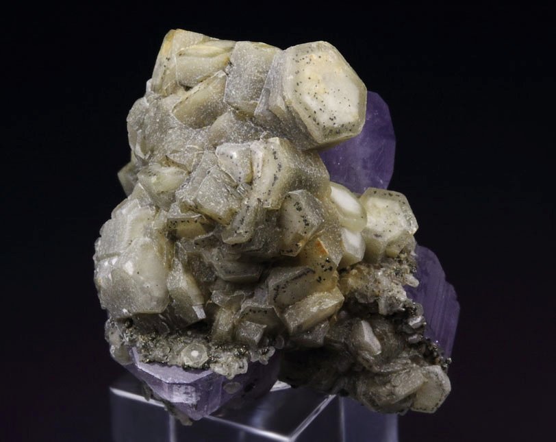 gemmy purple FLUORAPATITE, SIDERITE