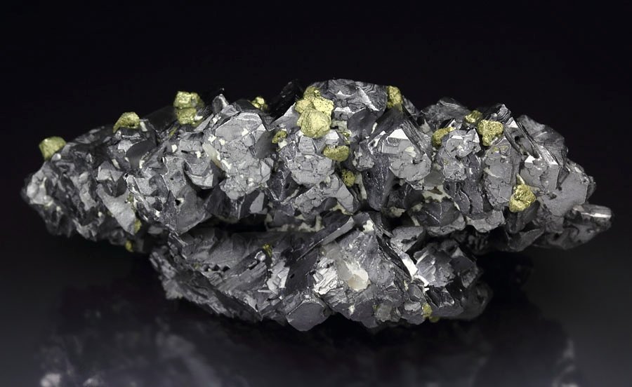 new find - GALENA - SPINEL LAW TWIN, CHALCOPYRITE