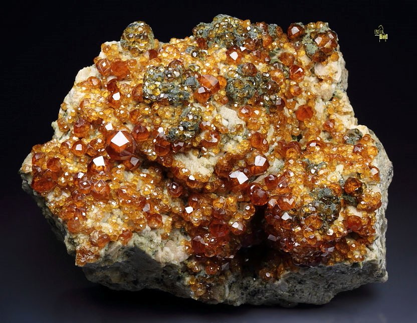 gem GARNET var. SPESSARTINE, MICROCLINE, MUSCOVITE