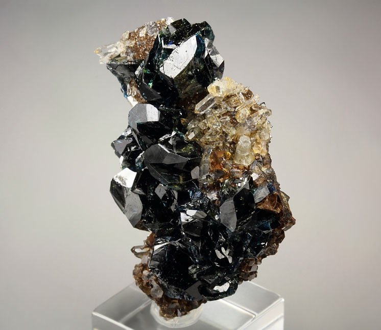 gemmy LAZULITE twinned, QUARTZ, SIDERITE