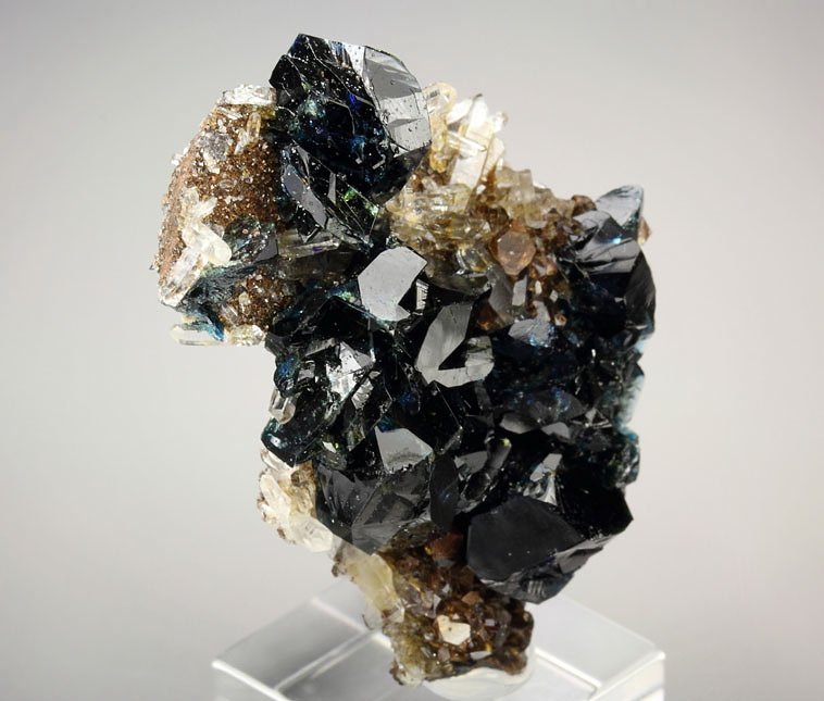 gemmy LAZULITE twinned, QUARTZ, SIDERITE