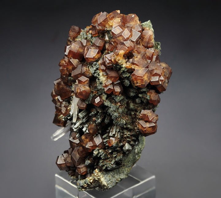 GARNET var. ANDRADITE, QUARTZ, HEDENBERGITE