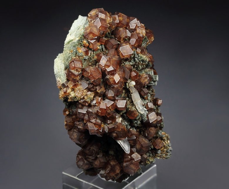 GARNET var. ANDRADITE, QUARTZ, HEDENBERGITE