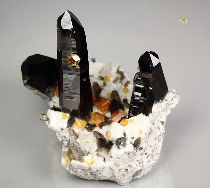 gem GARNET var. SPESSARTINE, QUARTZ var. SMOKY