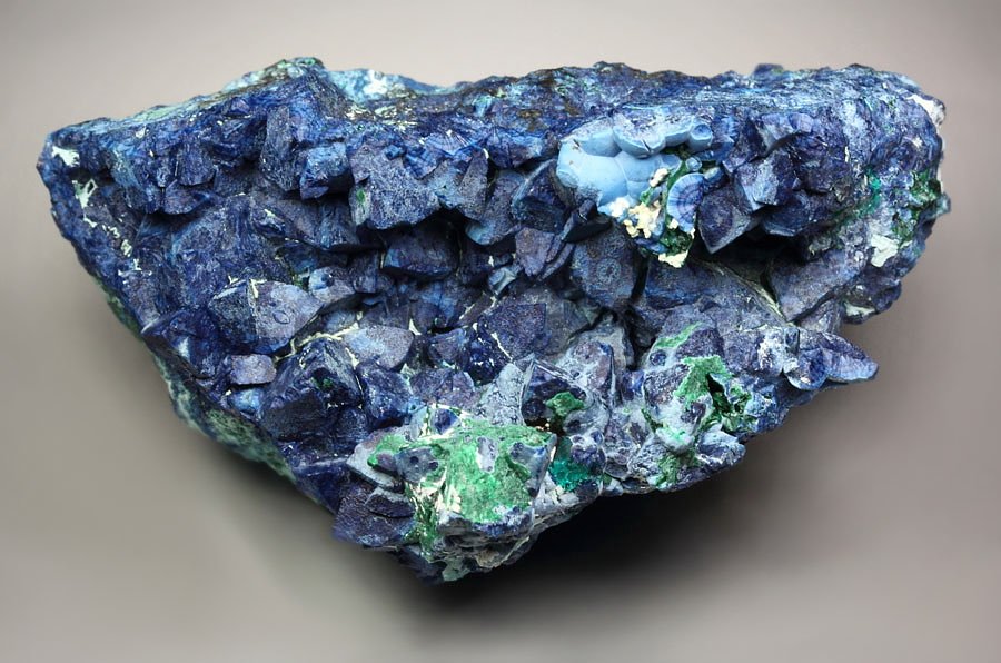 SHATTUCKITE pseudomorph after DIOPTASE after CALCITE, MALACHITE