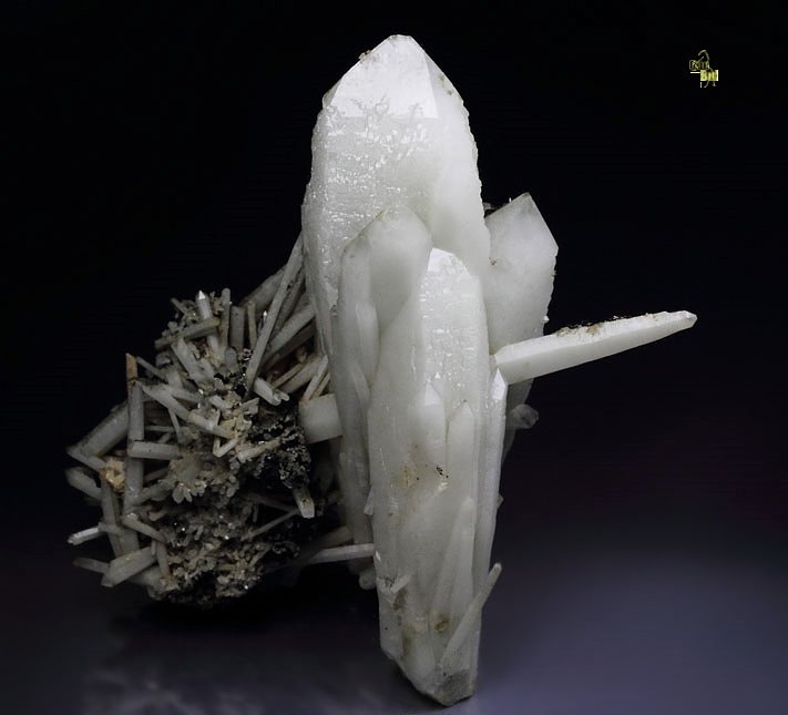 QUARTZ, PYRRHOTITE 