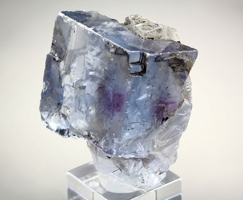 FLUORITE with PHANTOM