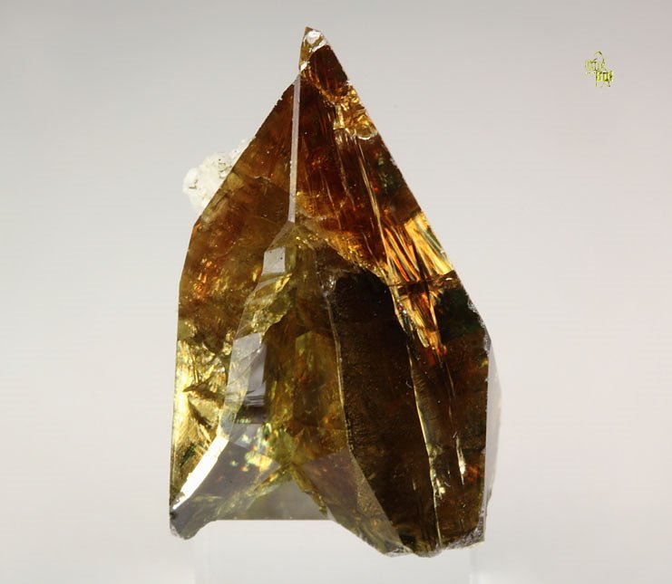 gem TITANITE twinned