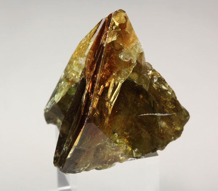 gem TITANITE twinned