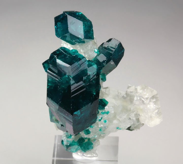 gem DIOPTASE, CALCITE