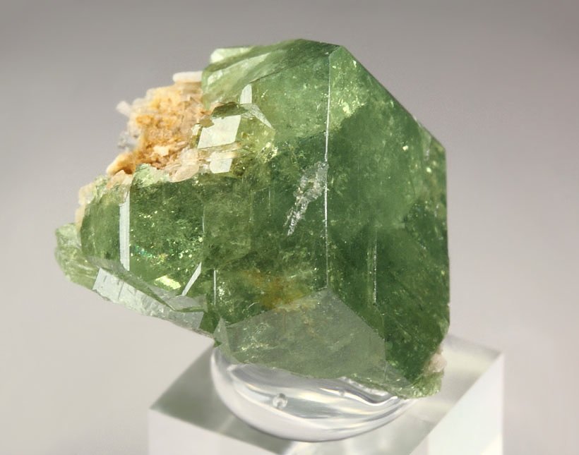 gem GARNET var. ANDRADITE var. DEMANTOID