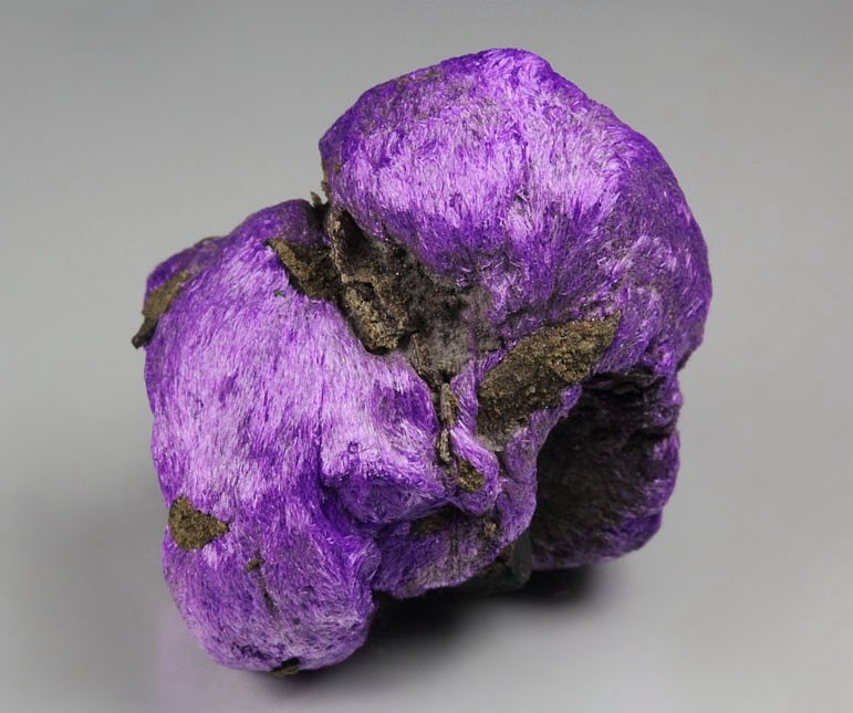 crystallized SUGILITE