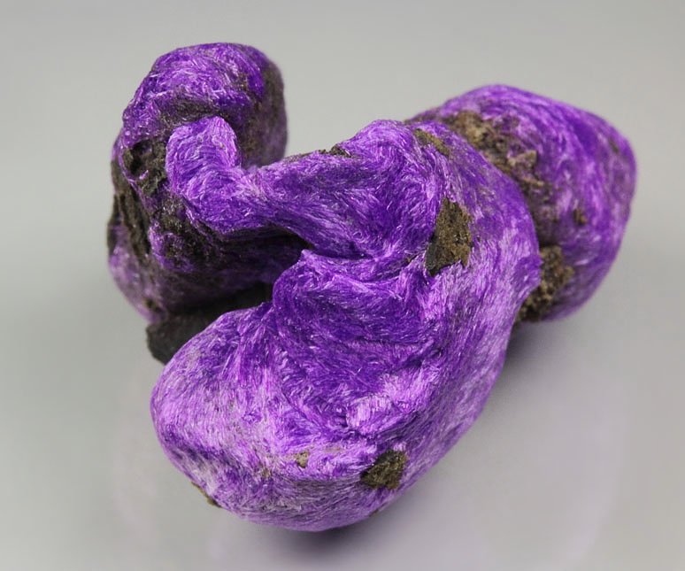 crystallized SUGILITE