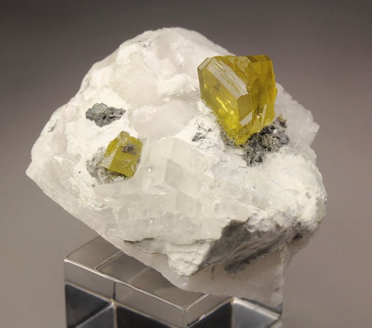 new find - gem SPHALERITE var. CLEIOPHANE twinned