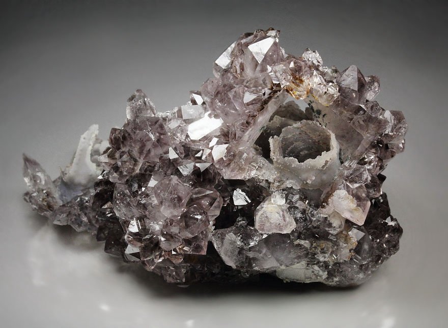 QUARTZ var. AMETHYST, CHALCEDONY