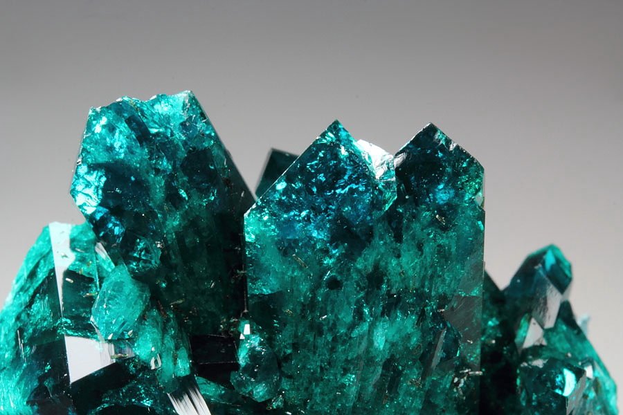 gem DIOPTASE, SHATTUCKITE  