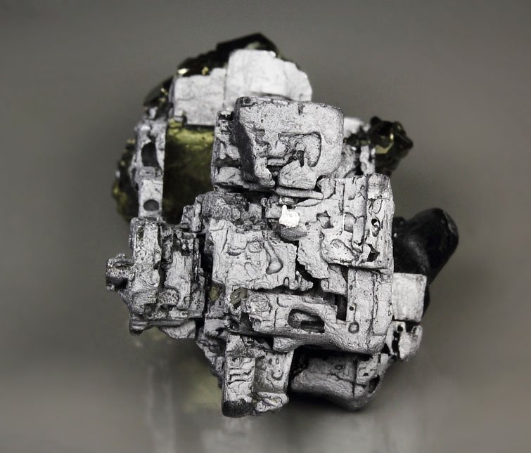 skeletal GALENA, PYRITE, CHALCOPYRITE