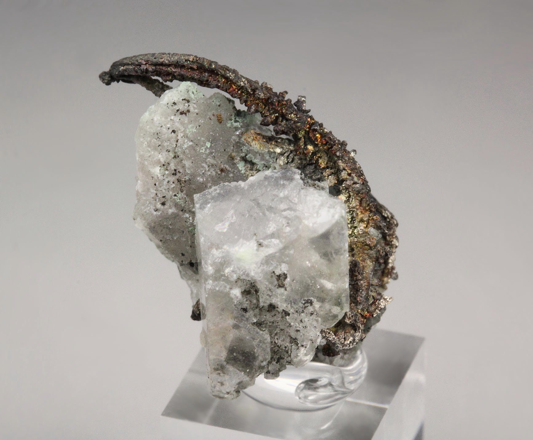 SILVER - SPINEL LAW TWIN, CALCITE