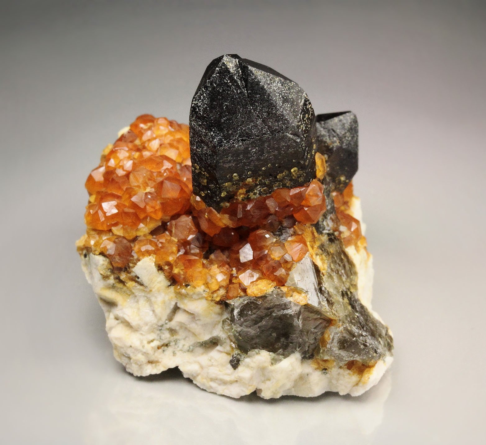 gem GARNET var. SPESSARTINE, QUARTZ var. SMOKY