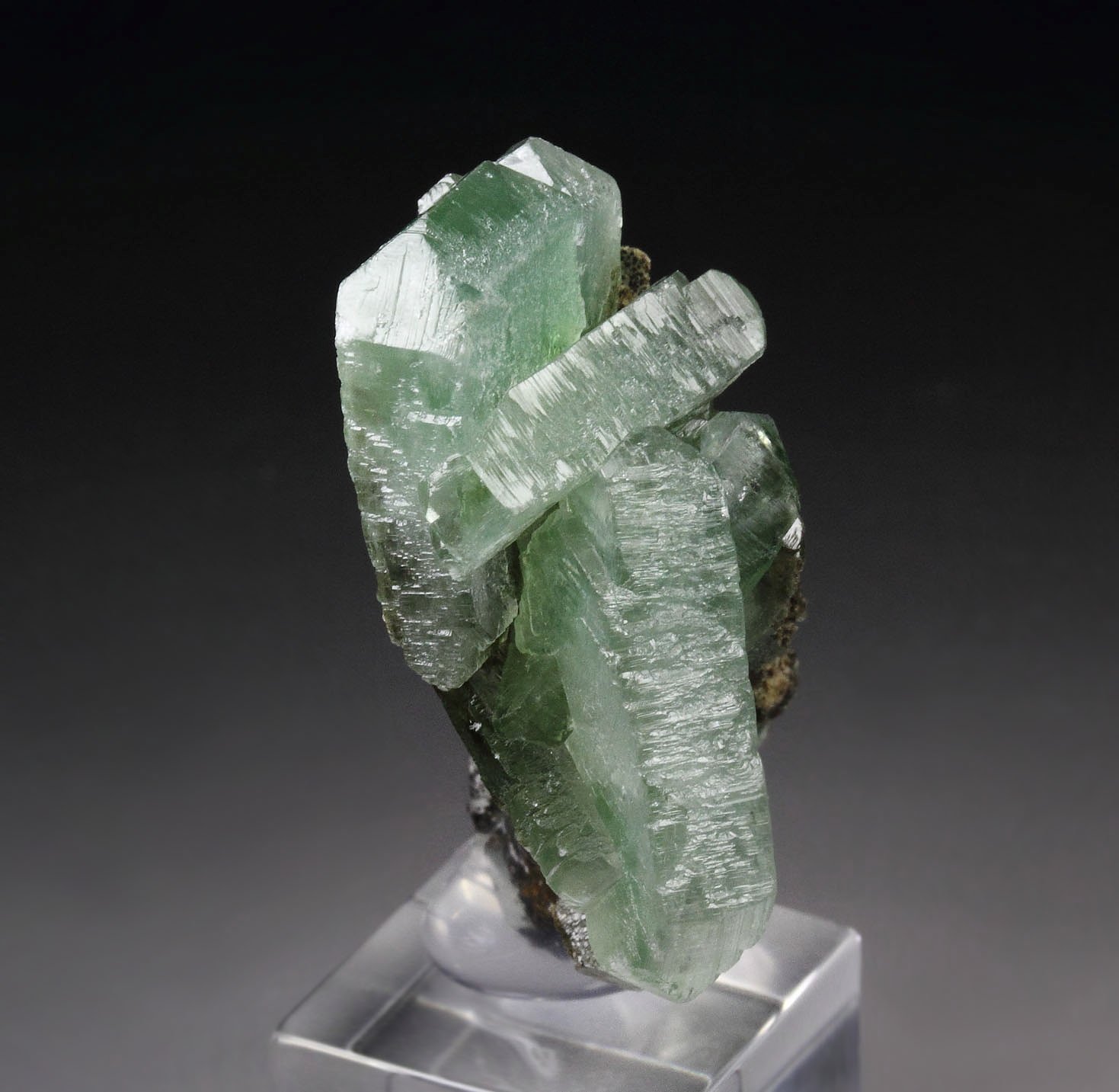 BARYTE with MALACHITE inclusions