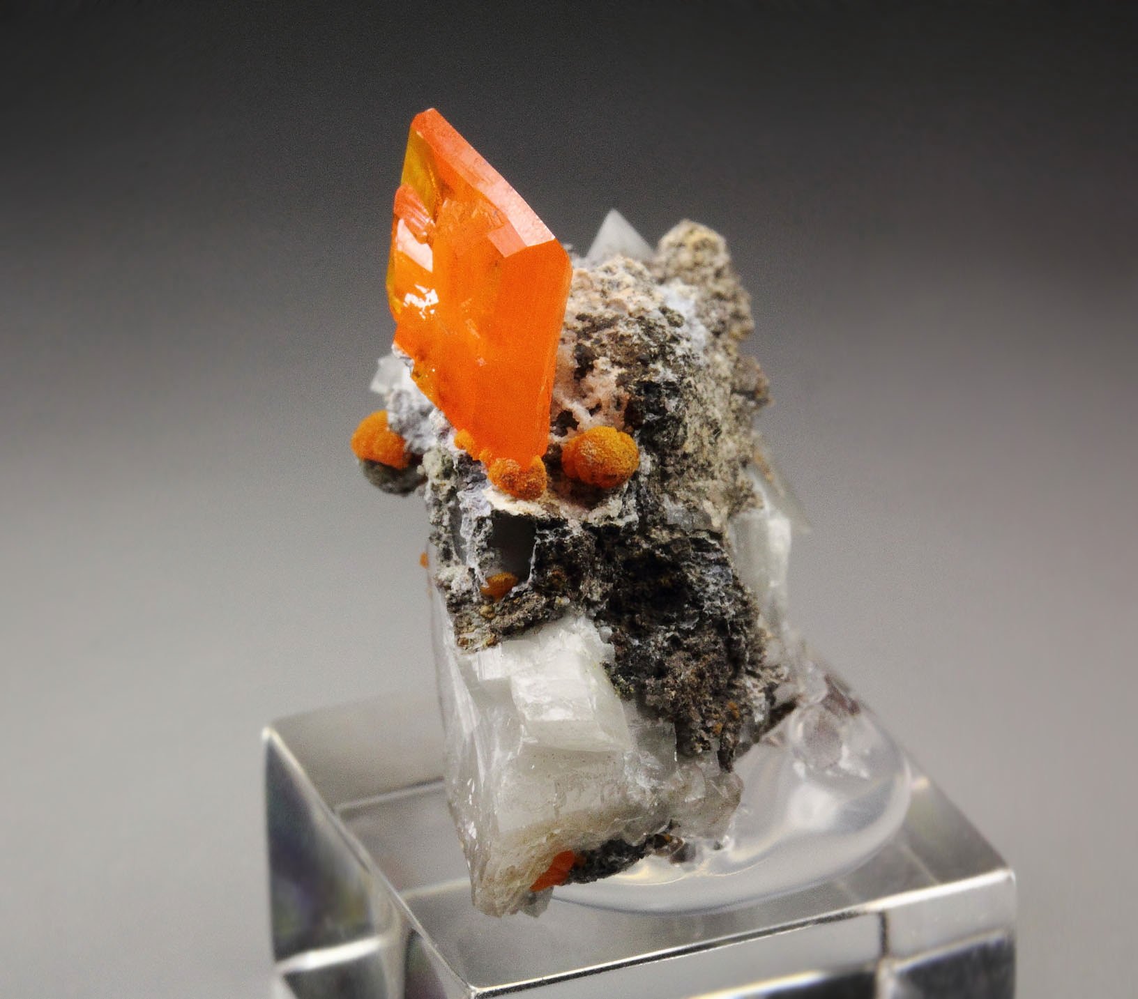 WULFENITE, MIMETITE, CALCITE