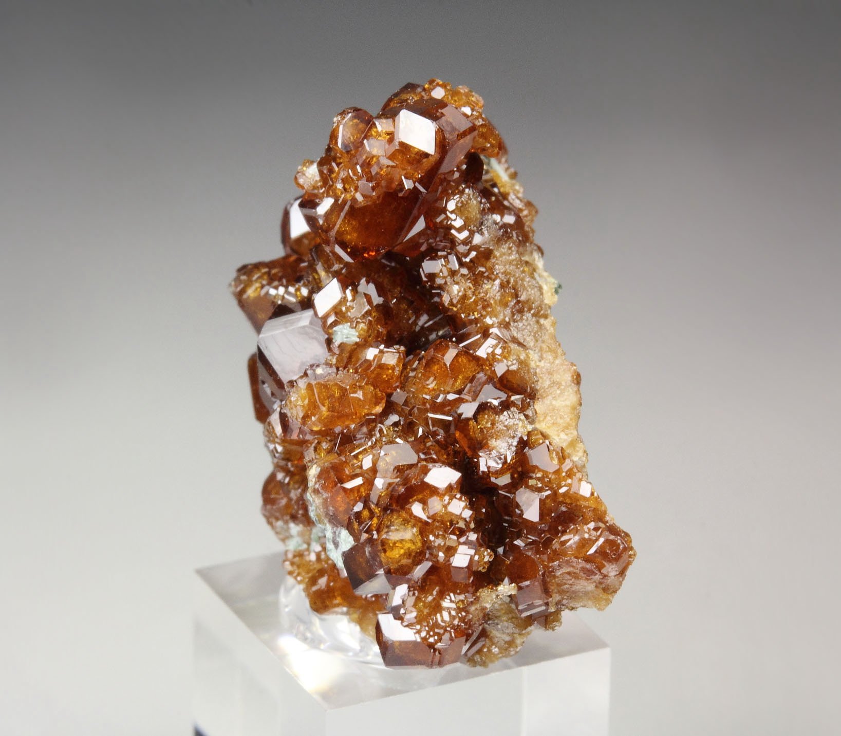 gem GARNET var. HESSONITE, CLINOCHLORE