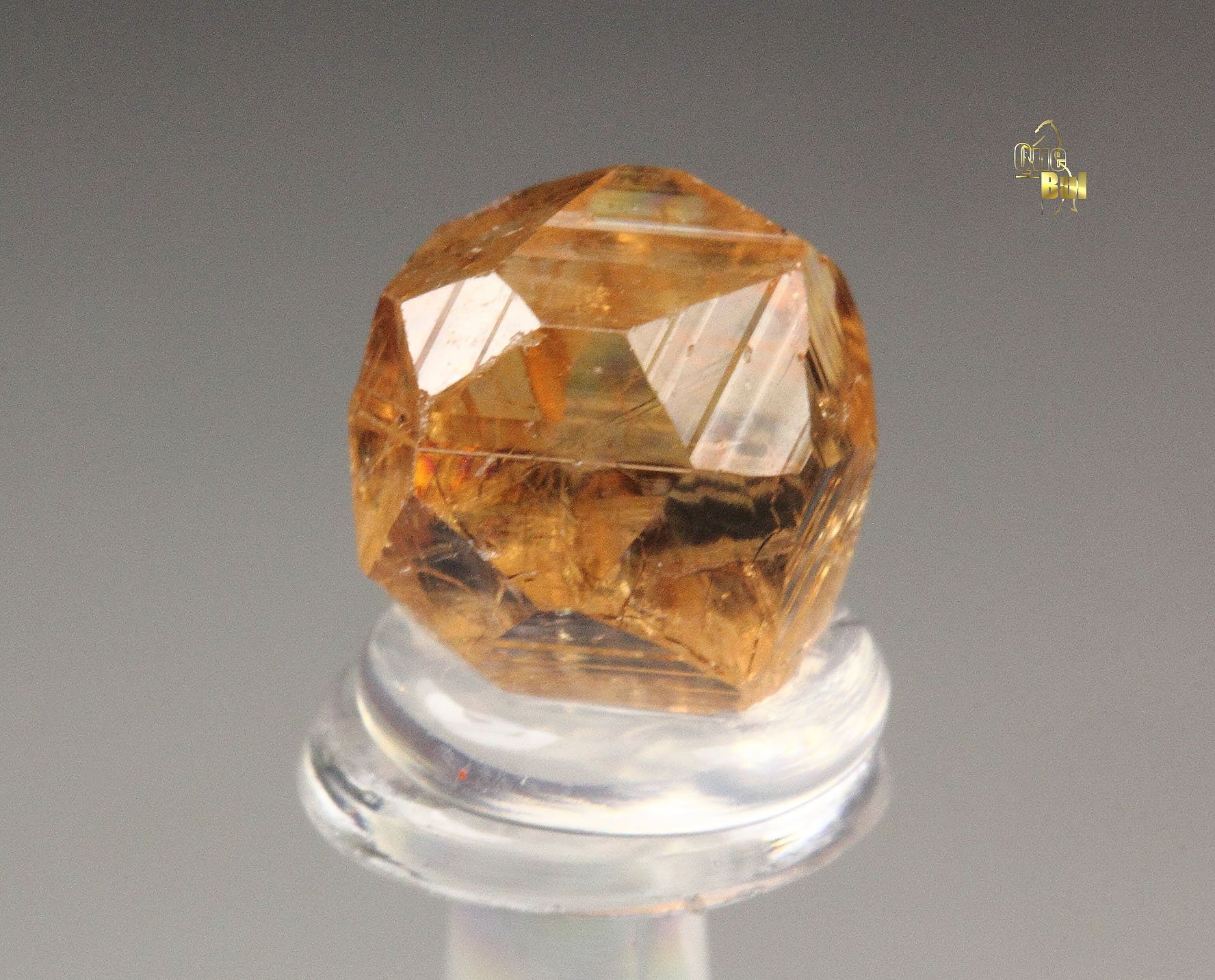 gem GARNET var. GROSSULAR