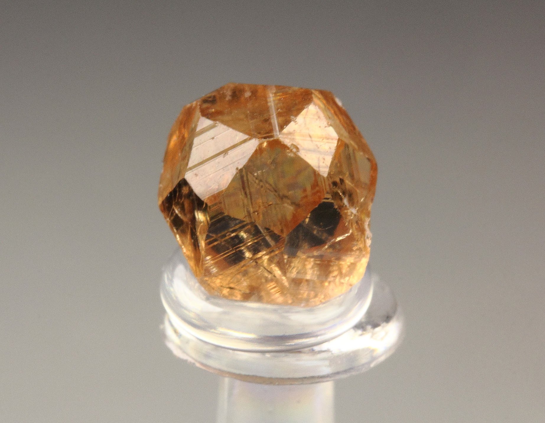 gem GARNET var. GROSSULAR