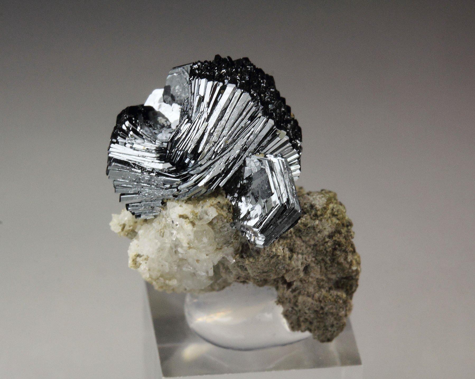 HEMATITE var. IRON ROSE