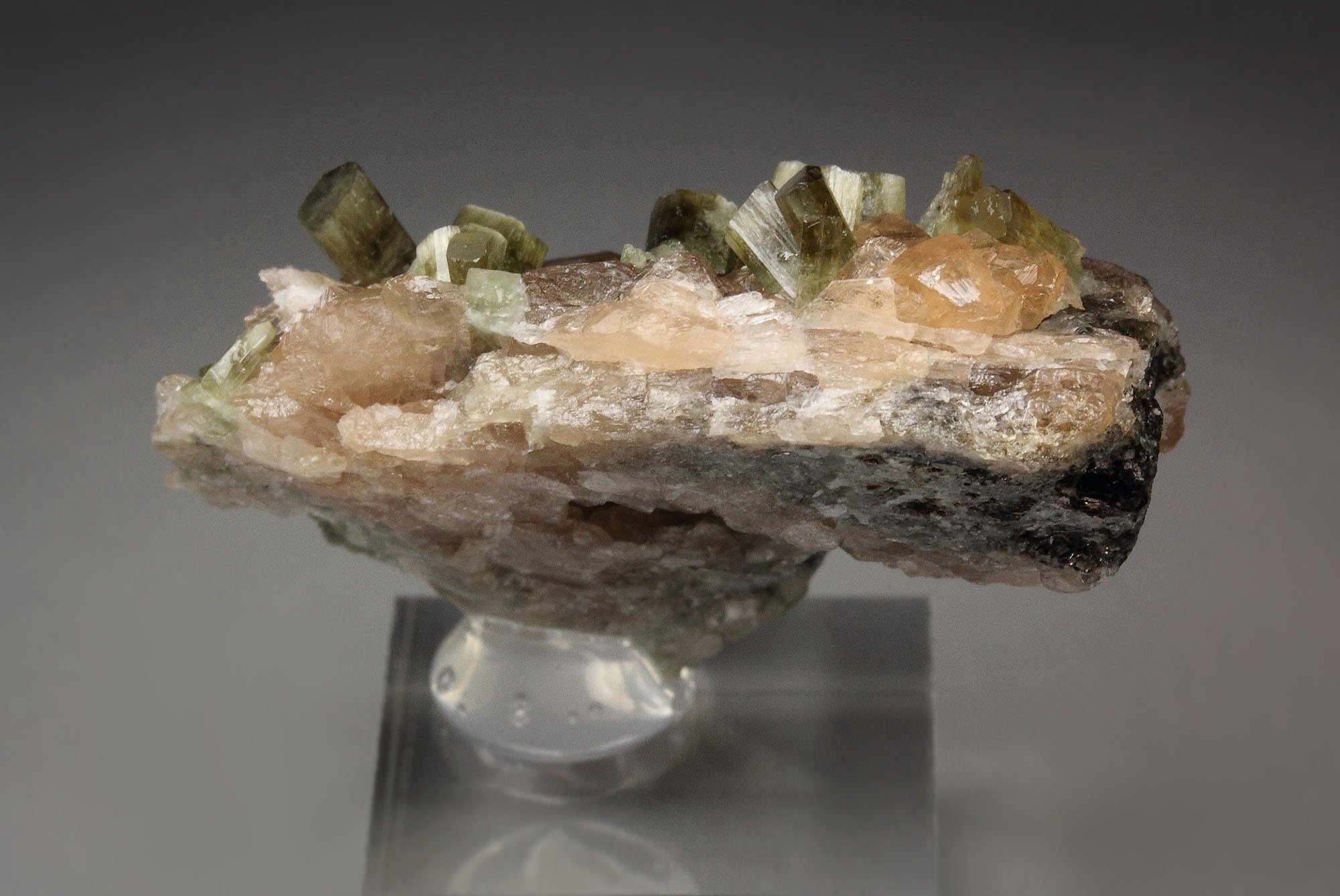 gem GARNET var. GROSSULAR, DIOPSIDE