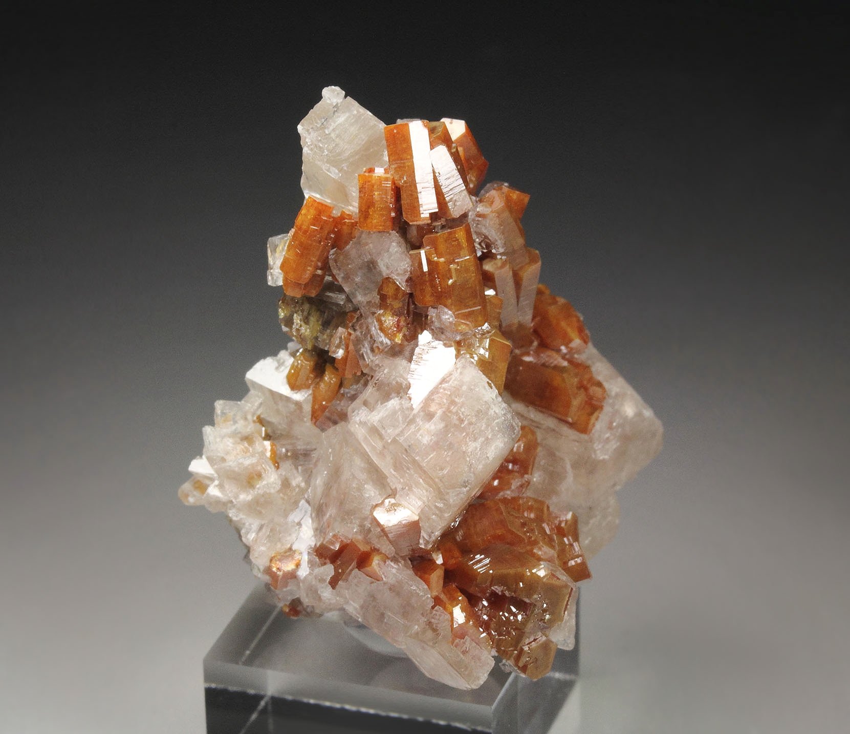 VANADINITE, CALCITE