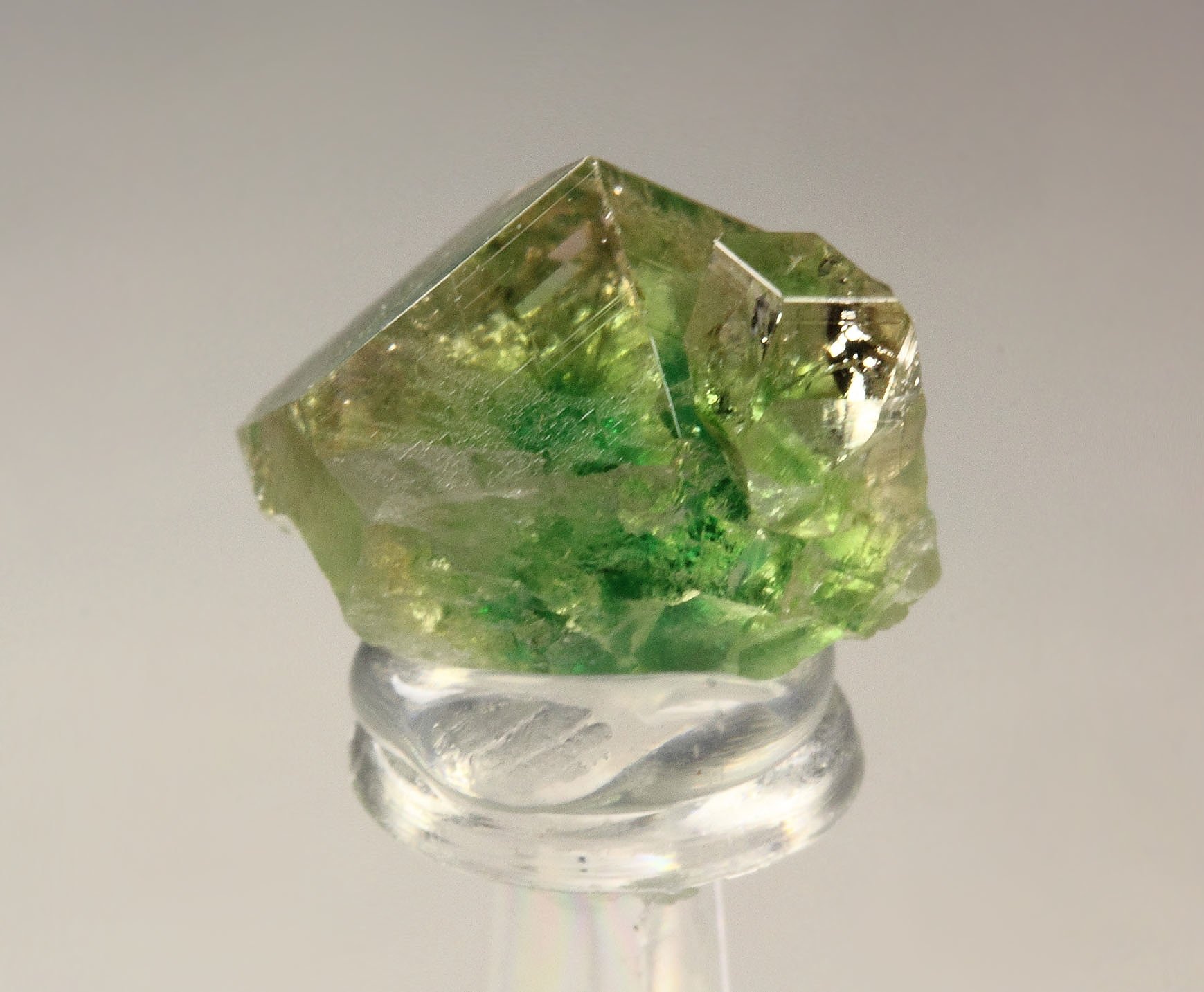 gem GARNET var. GROSSULAR with GREEN CHROMIAN PHANTOMS