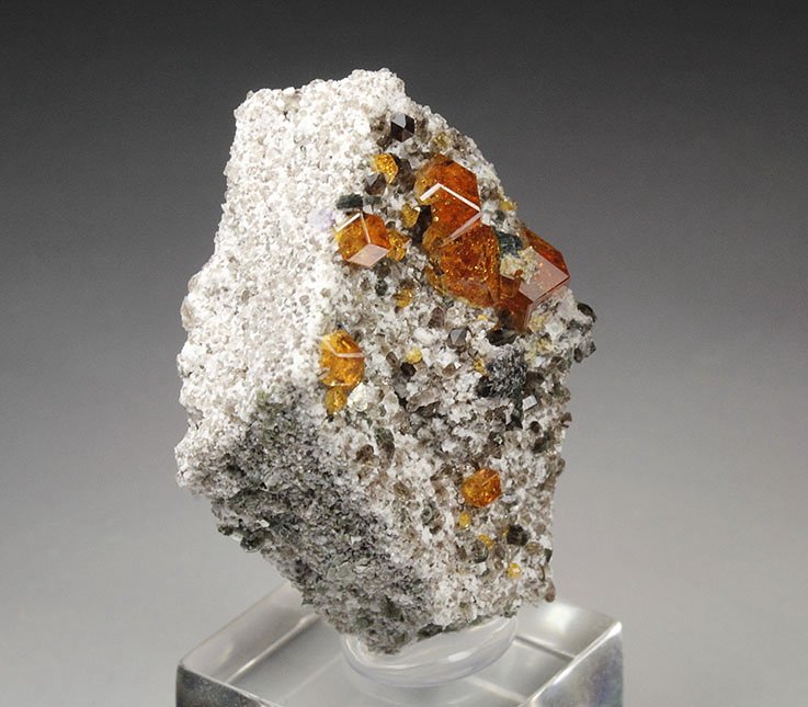 gem GARNET var. SPESSARTINE