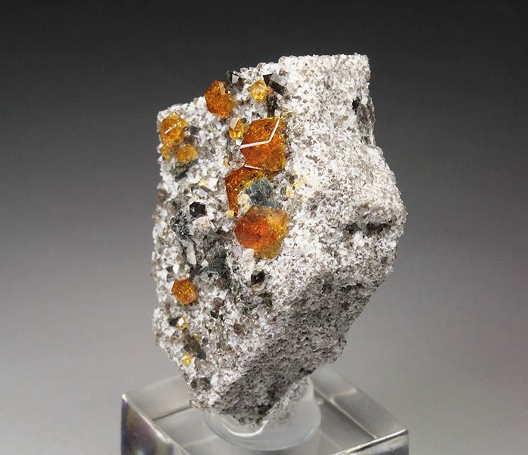 gem GARNET var. SPESSARTINE