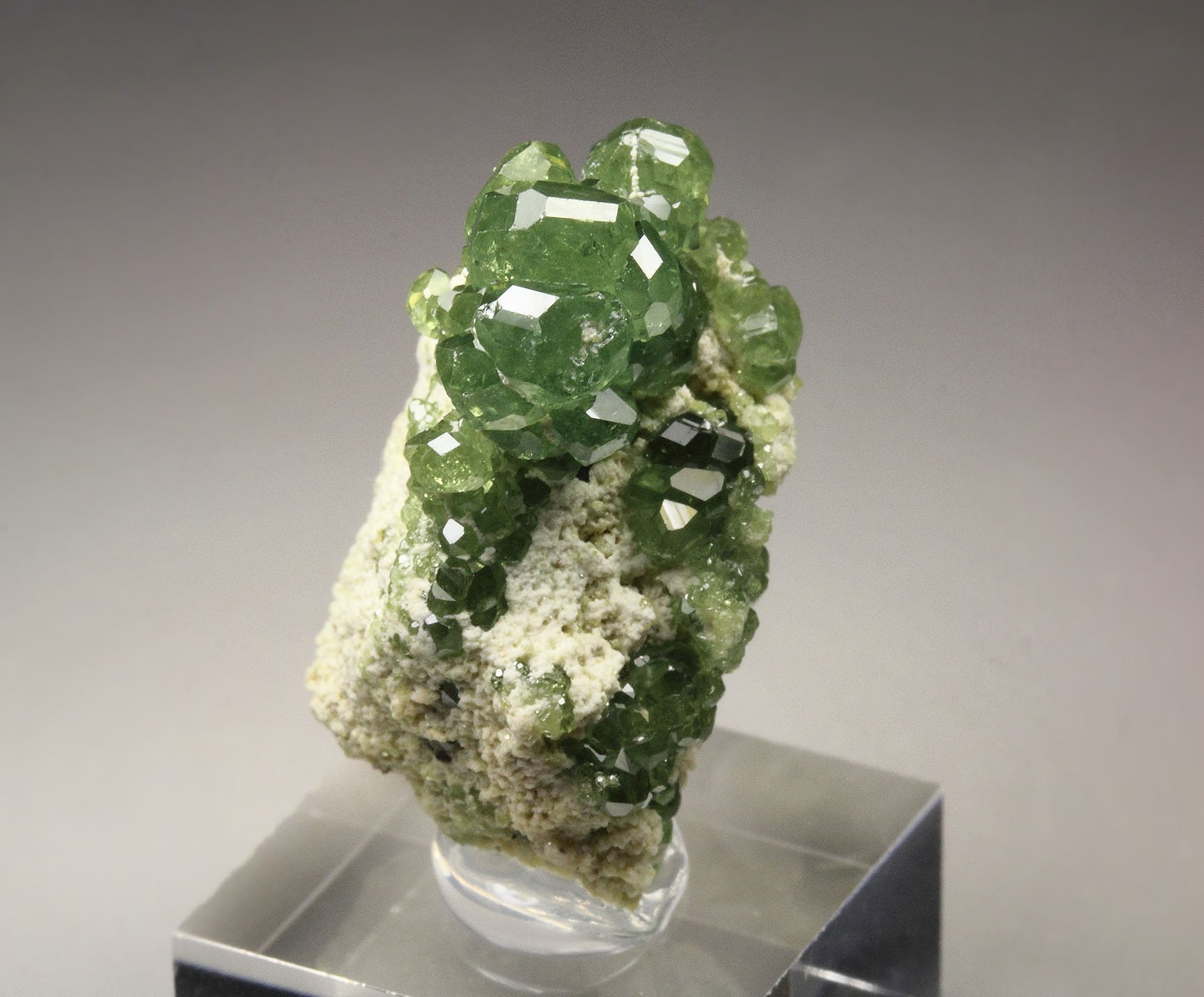 gem GARNET var. ANDRADITE var. DEMANTOID