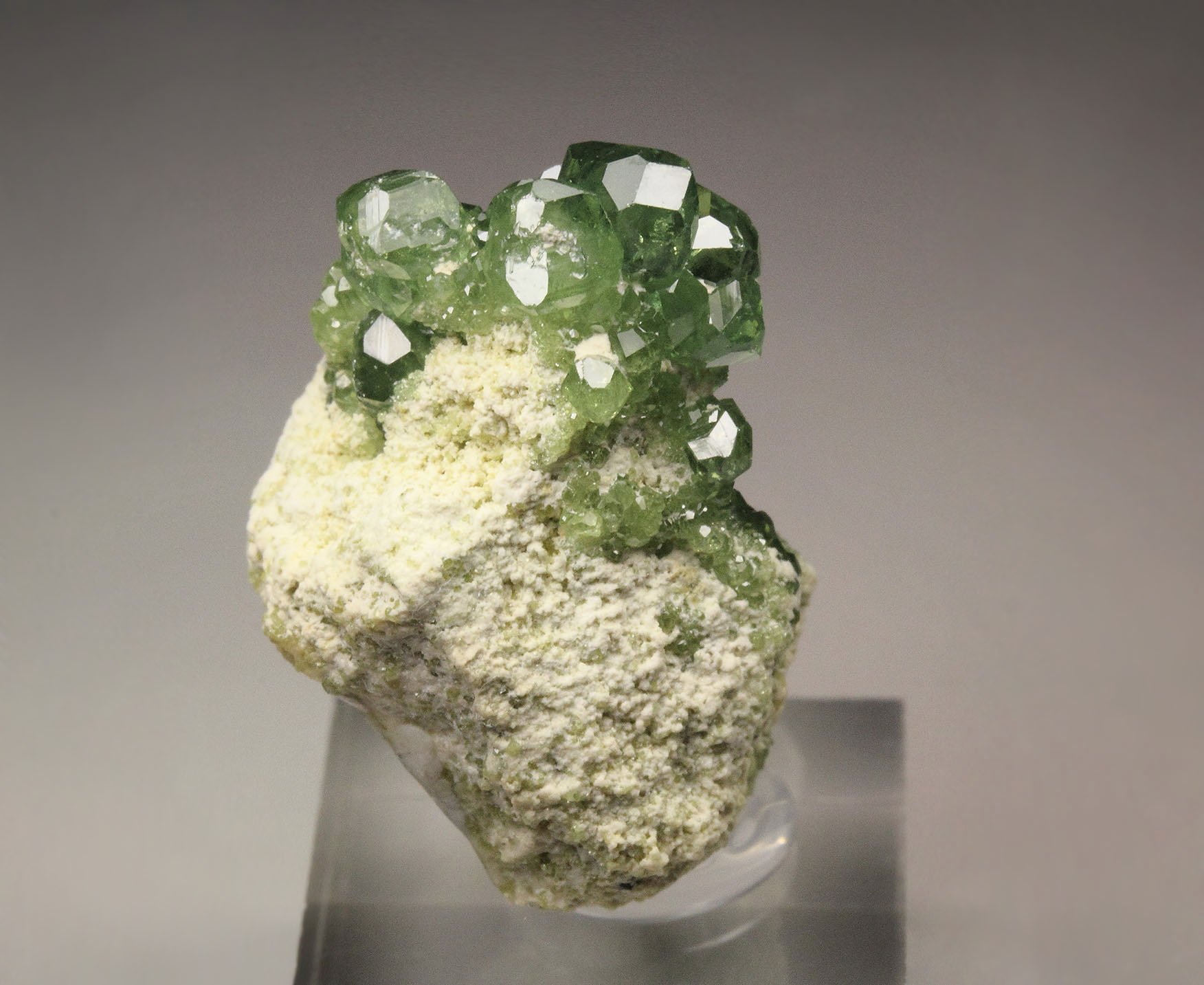 gem GARNET var. ANDRADITE var. DEMANTOID