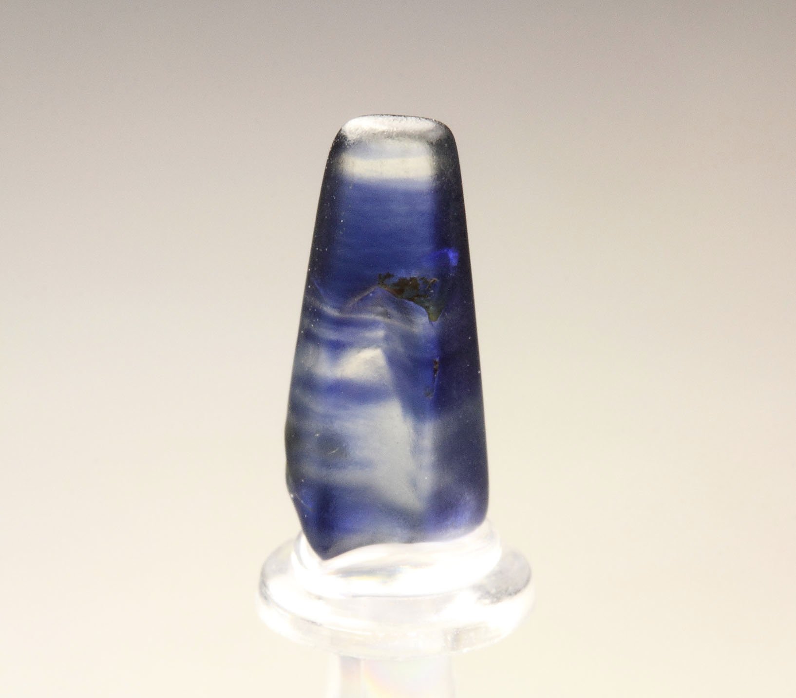 gem CORUNDUM var. SAPPHIRE