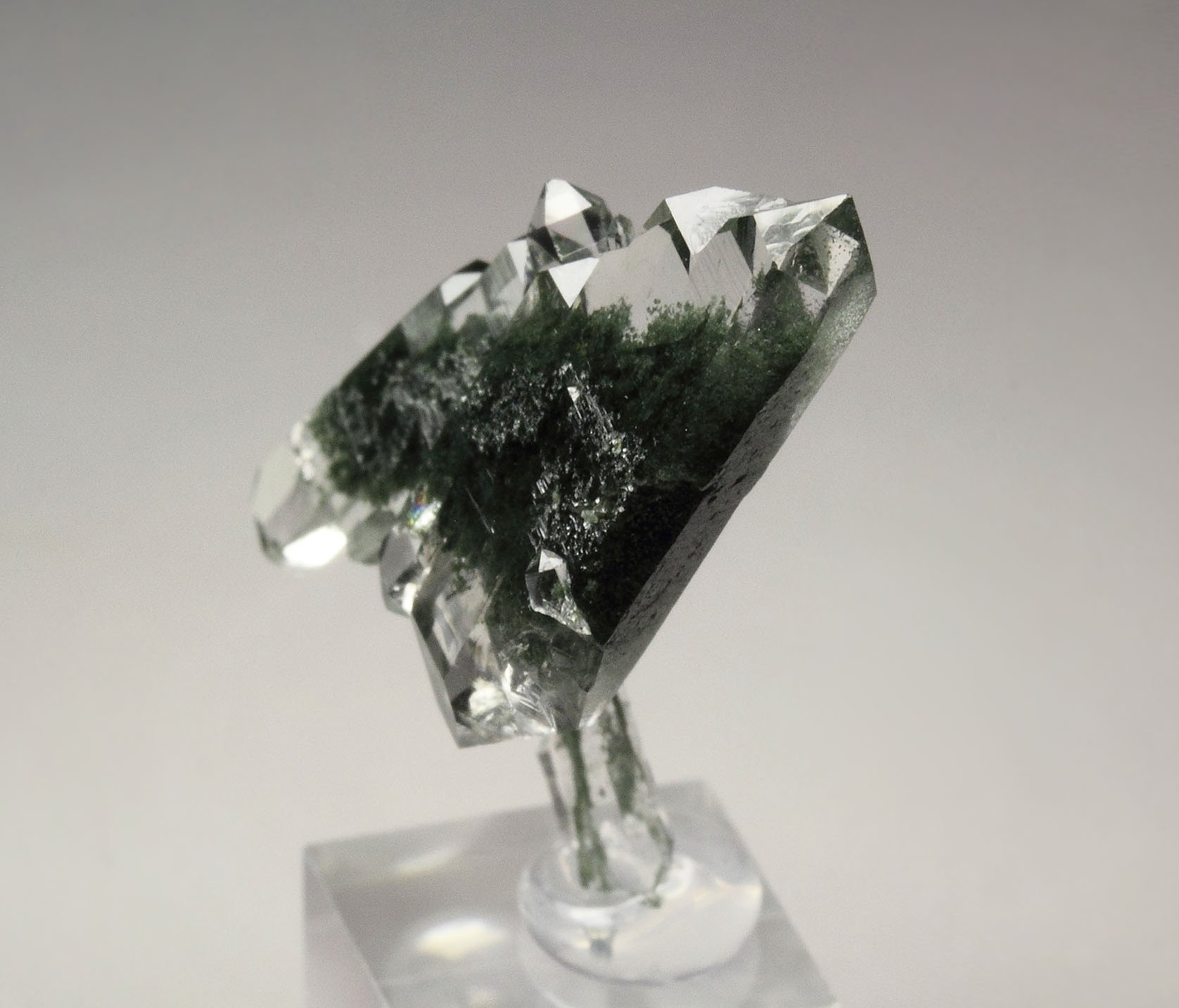 QUARTZ var. FADEN with chlorite group inclusions