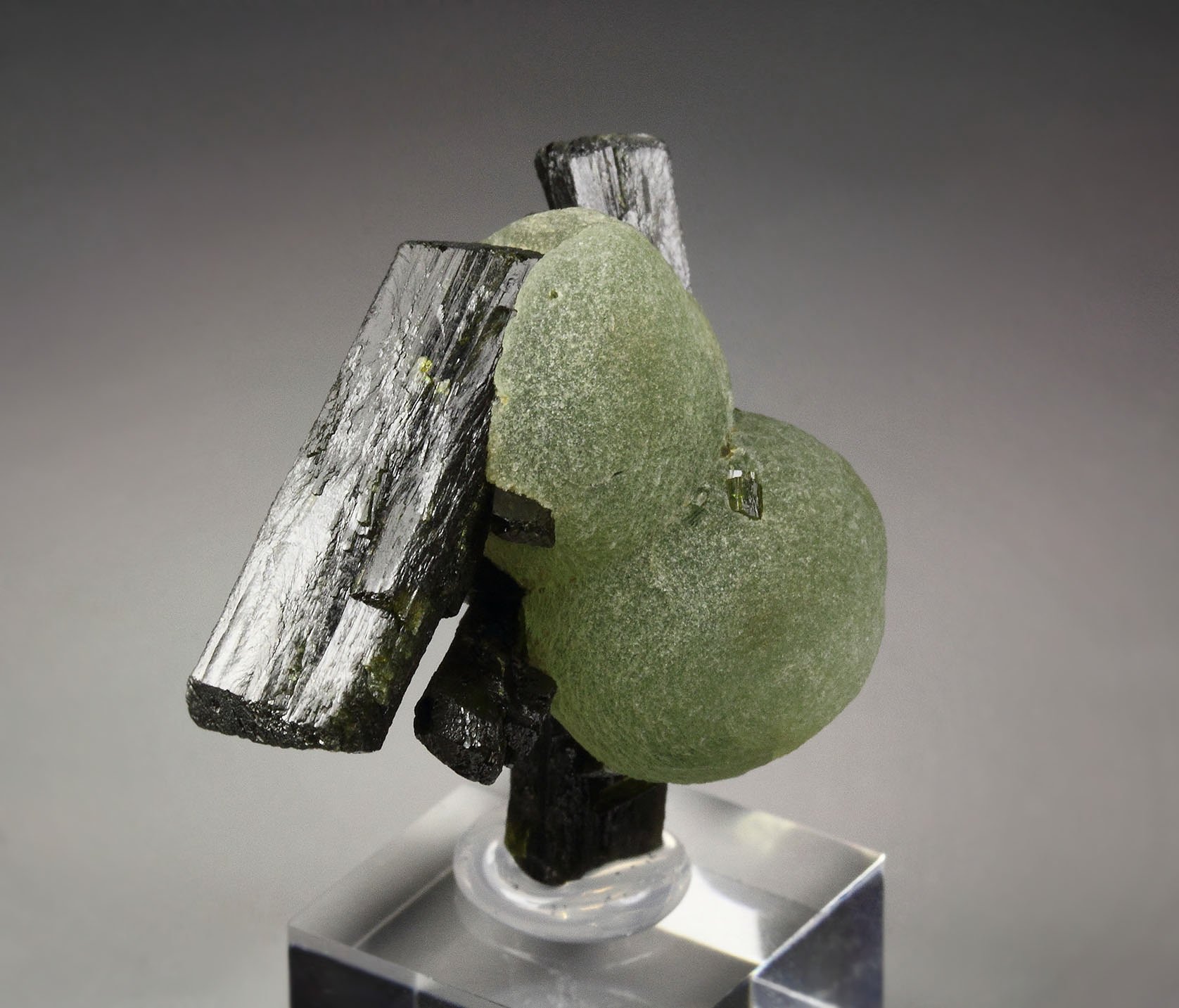 PREHNITE, EPIDOTE