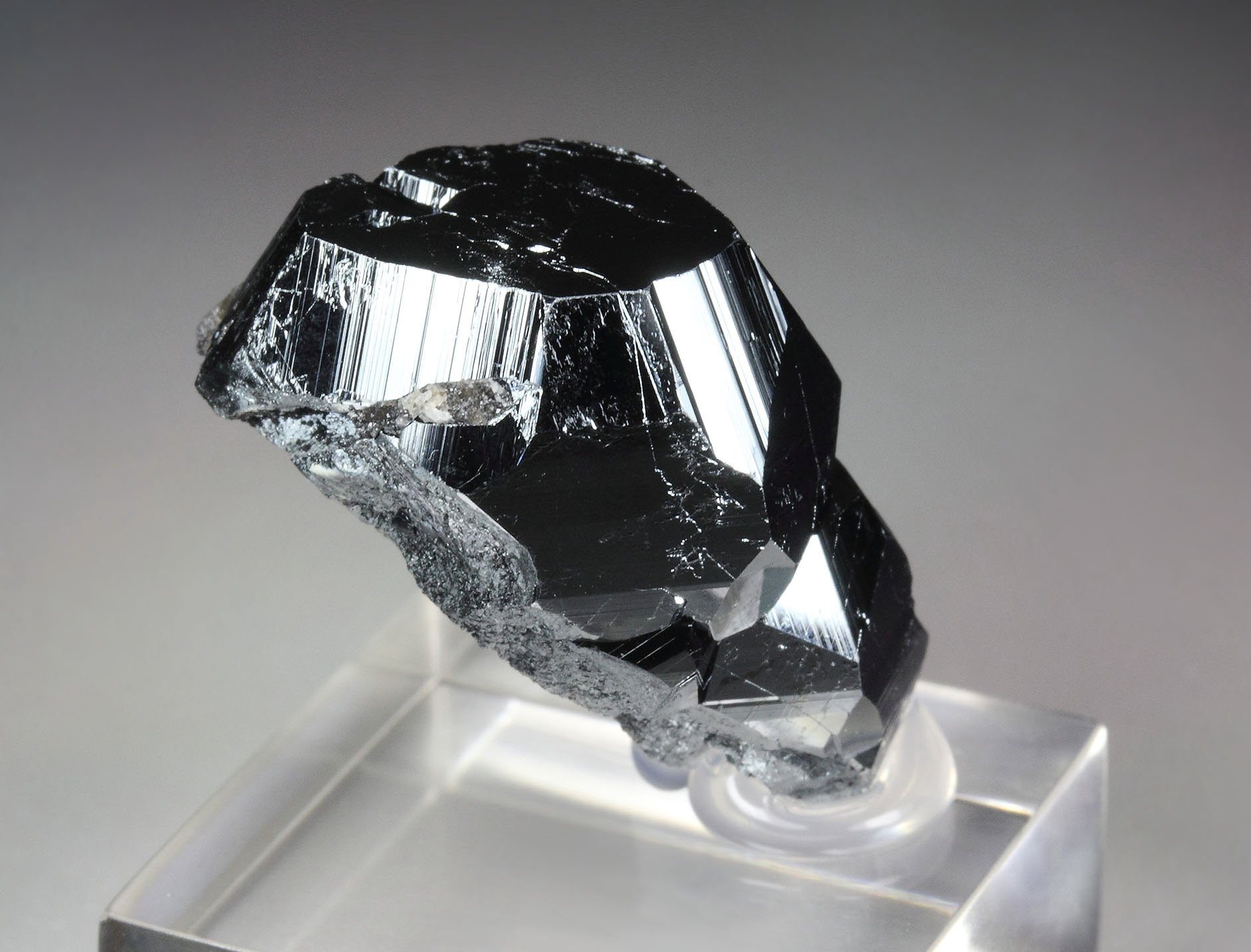 Quebul Fine Minerals / HEMATITE