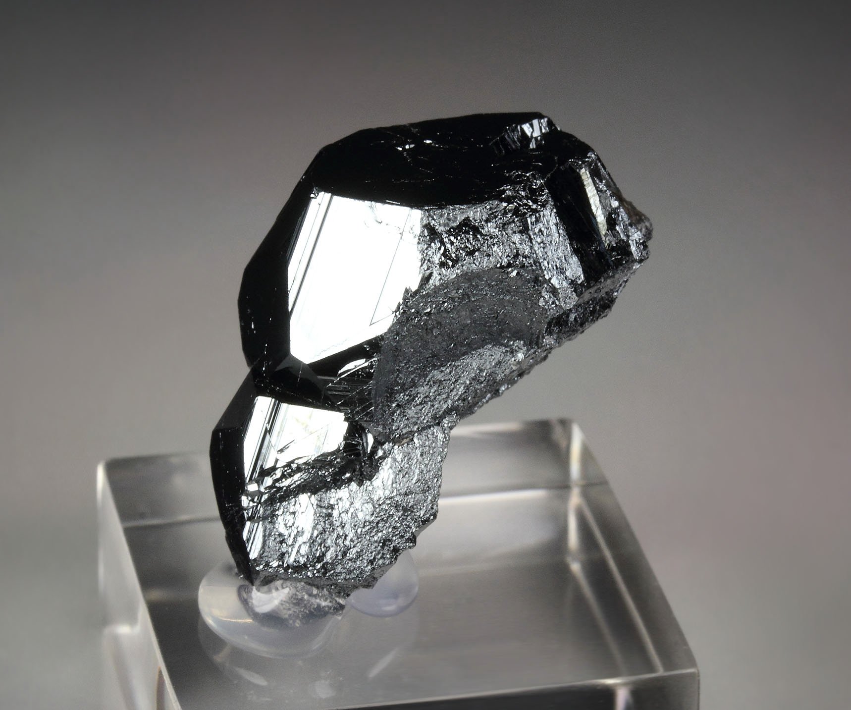 Quebul Fine Minerals / HEMATITE